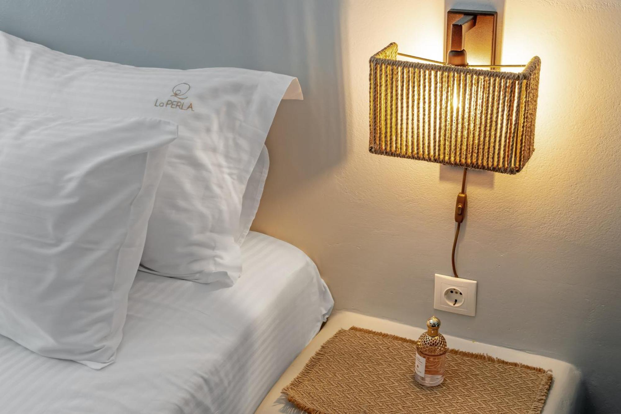 La Perla Suites Agioi Apostoloi  Buitenkant foto